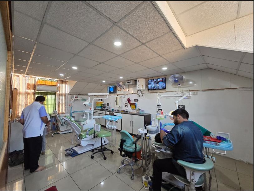 SM Dental Clinic treatment room in use